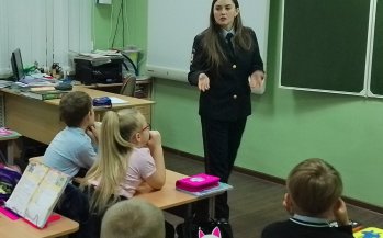 "Говорим о правах и обязанностях" вместе с  дознавателем ОД ОМВД России по городу Кузнецку, Монаховой В.А. 